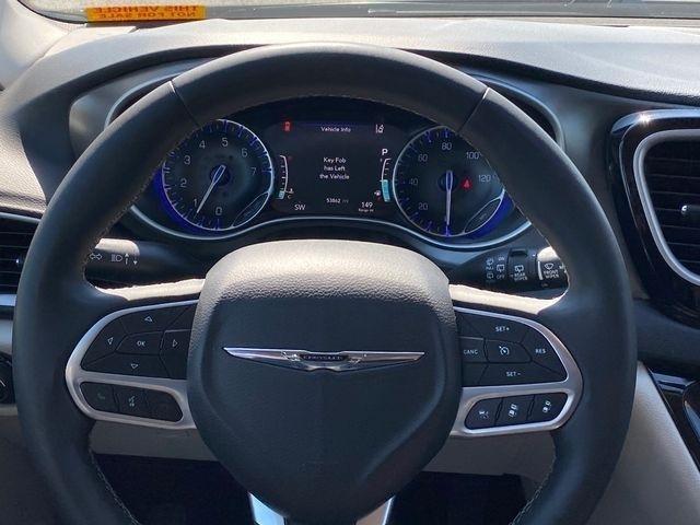 Chrysler Pacifica Touring L 2024
