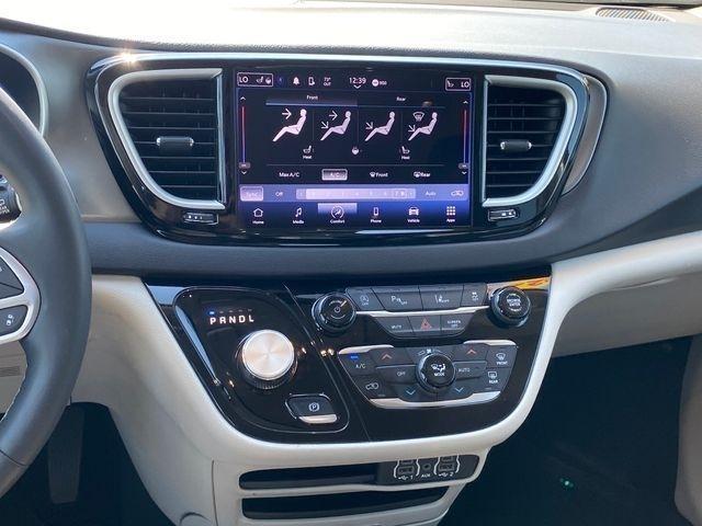 Chrysler Pacifica Touring L 2024