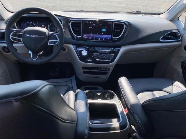 Chrysler Pacifica Touring L 2024