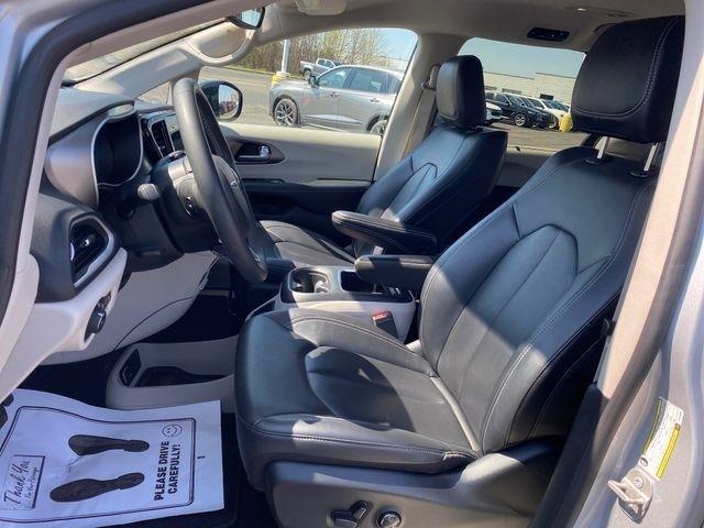 Chrysler Pacifica Touring L 2024