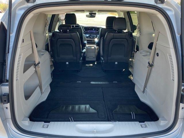 Chrysler Pacifica Touring L 2024