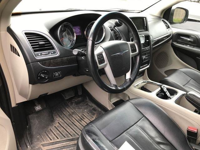 Chrysler Town & Country Touring-L 2014