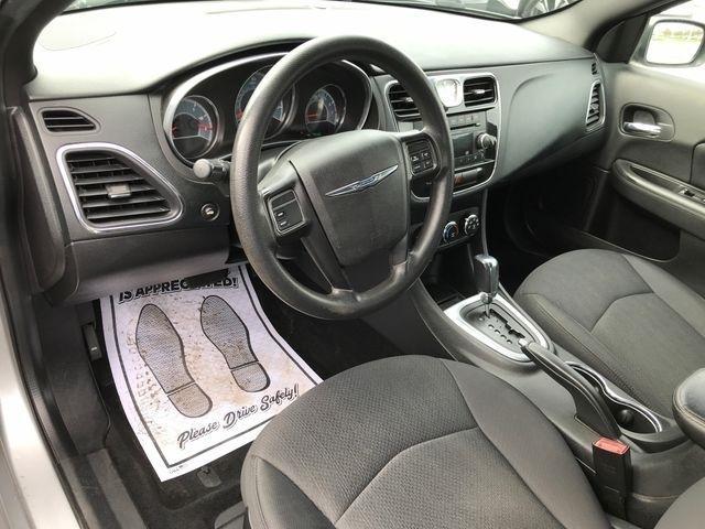 Chrysler 200 LX 2013