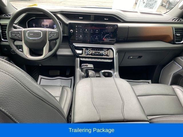 GMC Sierra 1500 Denali Crew Cab Short Box 4WD 2023