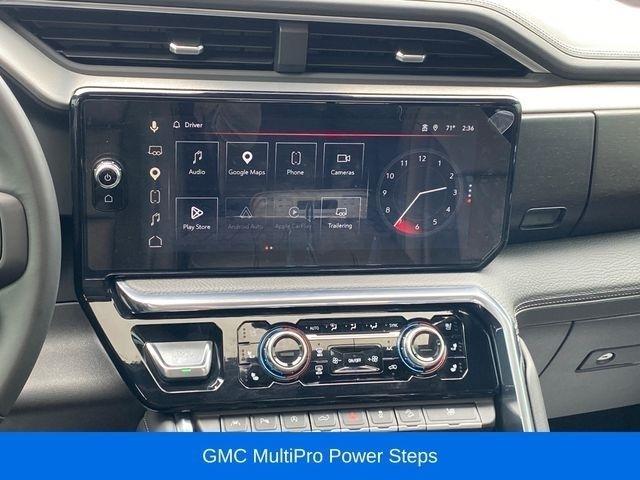 GMC Sierra 1500 Denali Crew Cab Short Box 4WD 2023