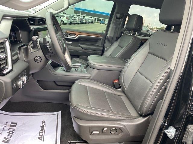 GMC Sierra 1500 Denali Crew Cab Short Box 4WD 2023