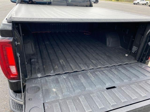 GMC Sierra 1500 SLT Crew Cab 4WD 2022
