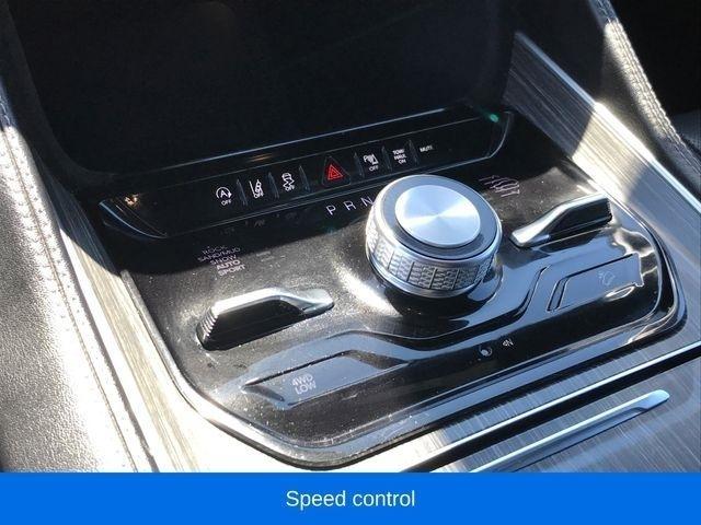 Jeep Wagoneer Series III 4WD 2023