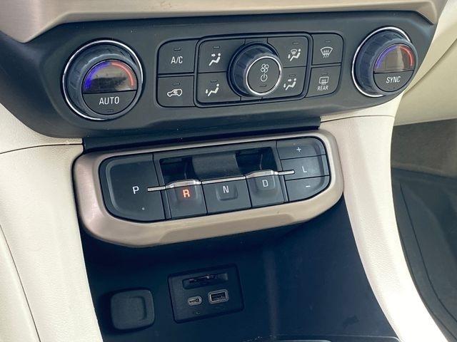 GMC Acadia Denali AWD 2023