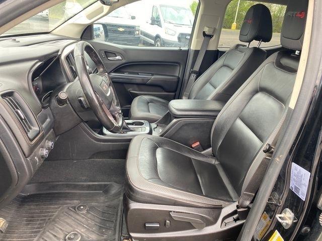 GMC Canyon AT4 Crew Cab w/Leather 4WD 2022