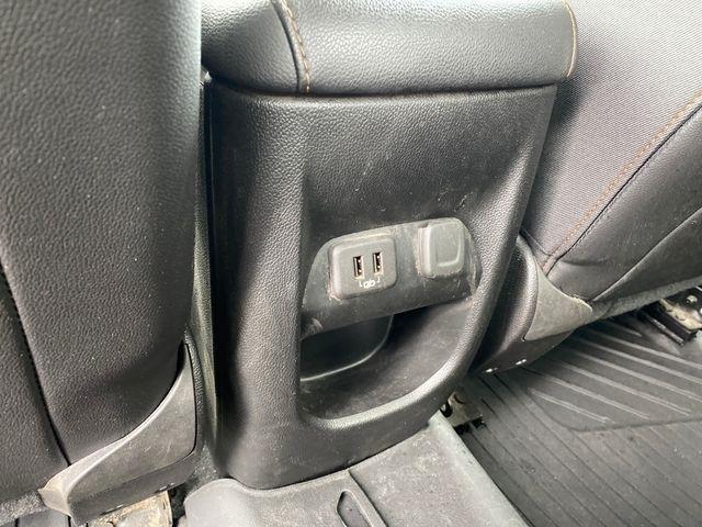 GMC Canyon AT4 Crew Cab w/Leather 4WD 2022