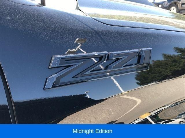 Chevrolet Silverado 1500 Trail Boss Custom Crew Cab 4WD 2023