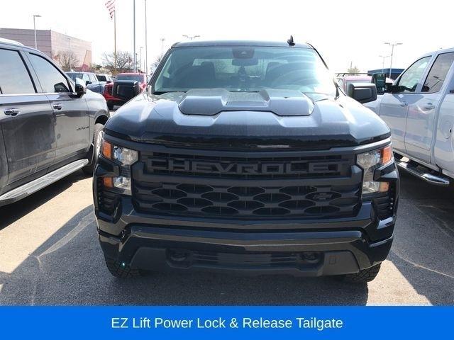 Chevrolet Silverado 1500 Trail Boss Custom Crew Cab 4WD 2023