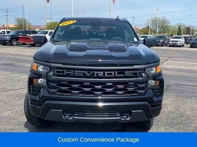 Chevrolet Silverado 1500 Trail Boss Custom Crew Cab 4WD 2023