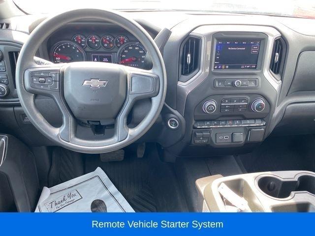 Chevrolet Silverado 1500 Trail Boss Custom Crew Cab 4WD 2023