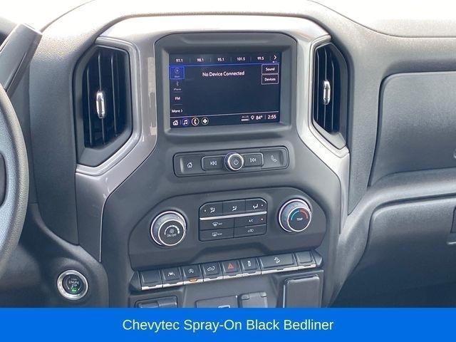 Chevrolet Silverado 1500 Trail Boss Custom Crew Cab 4WD 2023