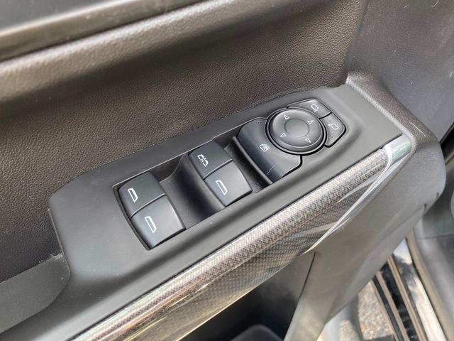 Chevrolet Silverado 1500 Trail Boss Custom Crew Cab 4WD 2023