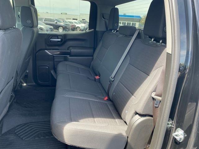 Chevrolet Silverado 1500 Trail Boss Custom Crew Cab 4WD 2023