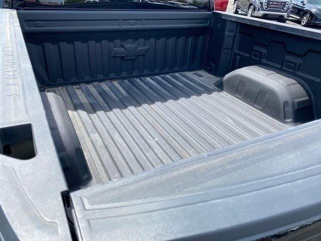 Chevrolet Silverado 1500 Trail Boss Custom Crew Cab 4WD 2023