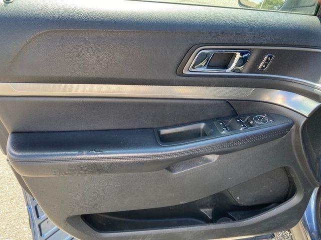 Ford Explorer XLT 4WD 2018