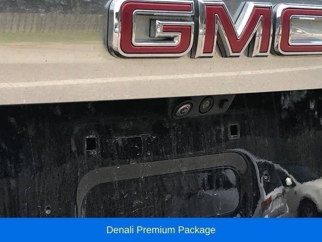 GMC Yukon Denali 4WD 2021