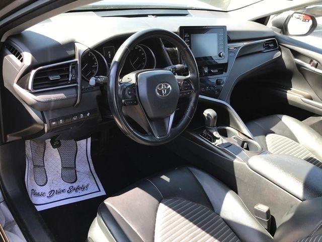 Toyota Camry SE 2023