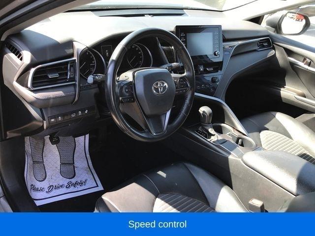 Toyota Camry SE 2023