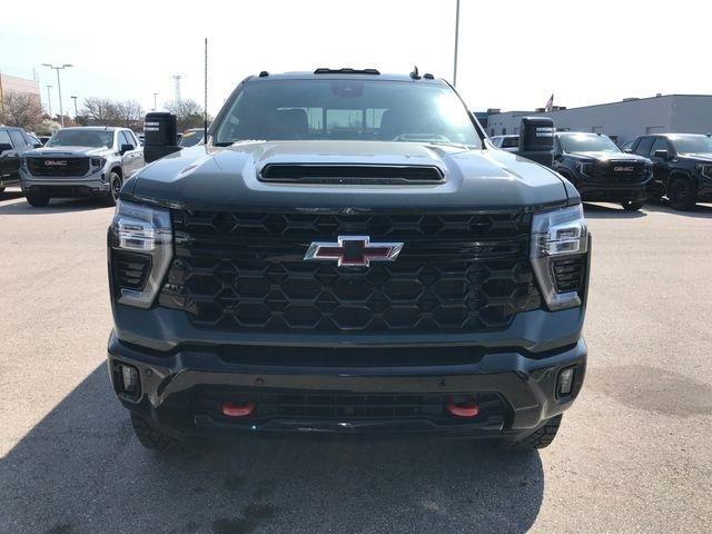 Chevrolet Silverado 2500HD ZR2 Crew Cab 4WD 2026