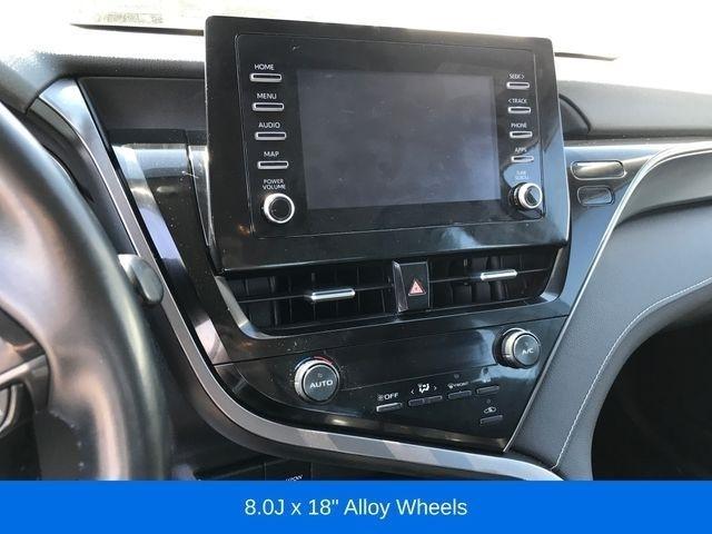 Toyota Camry SE 2023