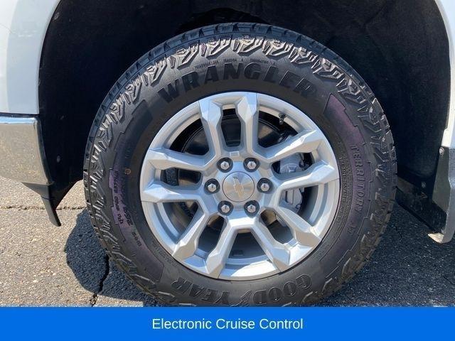 Chevrolet Silverado 1500 LT Crew Cab 4WD 2023