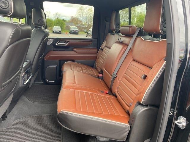 GMC Sierra 3500HD Denali Ultimate Crew Cab 4WD 2024