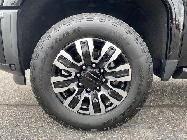 GMC Sierra 3500HD Denali Ultimate Crew Cab 4WD 2024