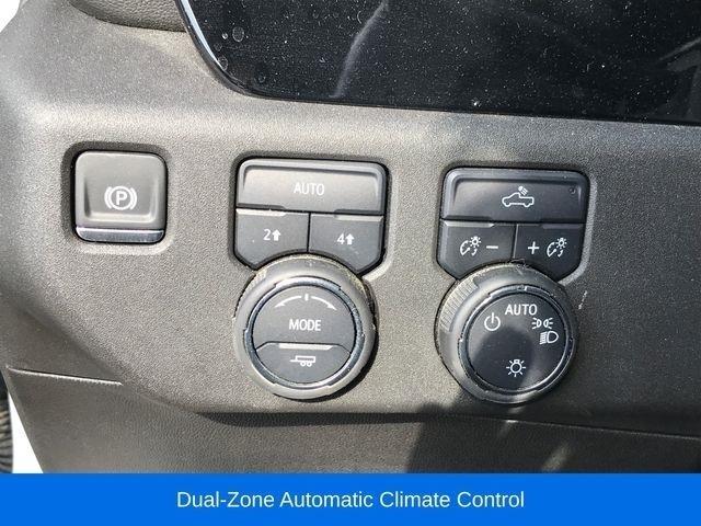 Chevrolet Silverado 1500 LT-L Crew Cab 4WD 2024
