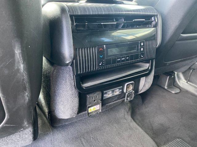 Jeep Wagoneer Series III 4WD 2023