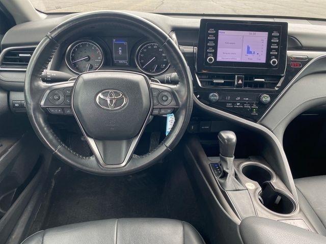 Toyota Camry SE 2023
