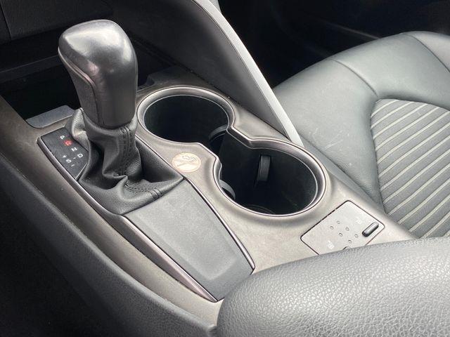 Toyota Camry SE 2023