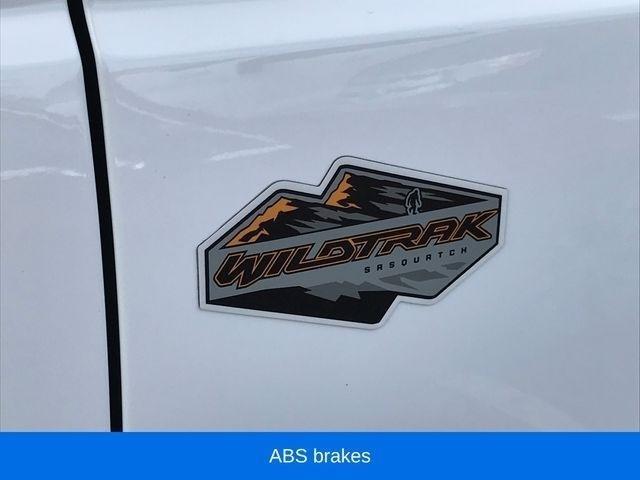 Ford Bronco Base 4-Door w/Advanced 2023
