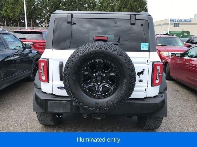 Ford Bronco Base 4-Door w/Advanced 2023