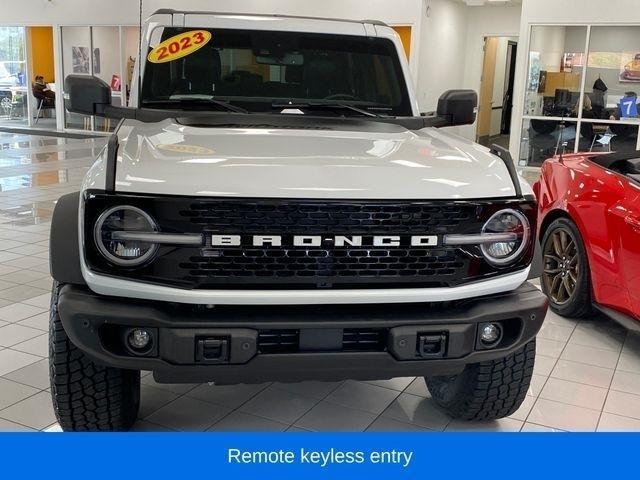 Ford Bronco Base 4-Door w/Advanced 2023