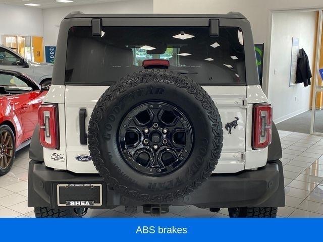 Ford Bronco Base 4-Door w/Advanced 2023