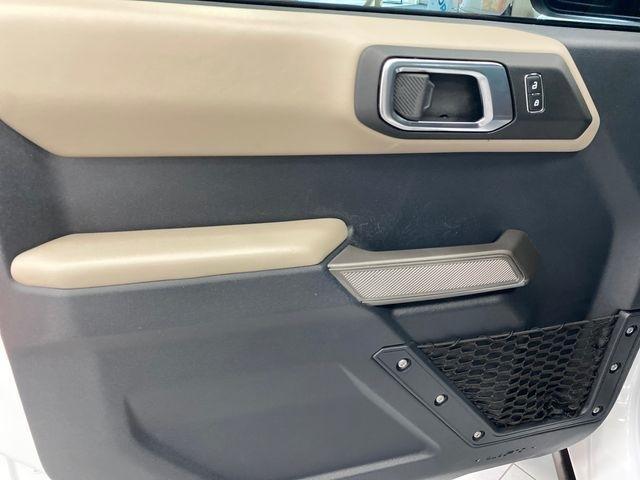 Ford Bronco Base 4-Door w/Advanced 2023