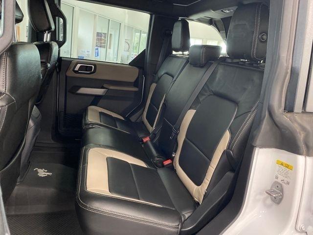 Ford Bronco Base 4-Door w/Advanced 2023
