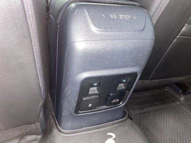 Ford Bronco Base 4-Door w/Advanced 2023