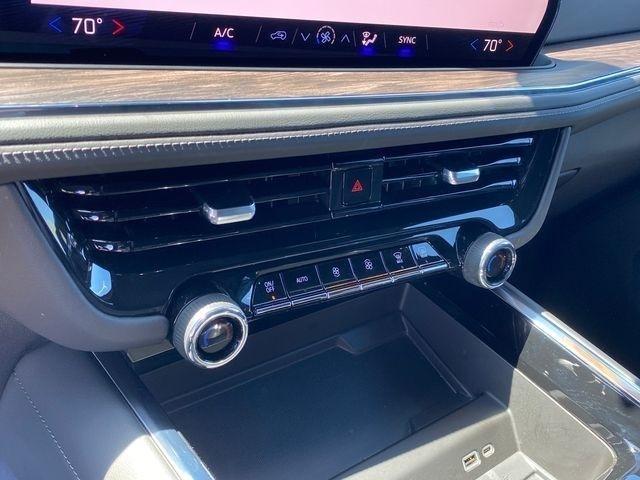 Chevrolet Suburban LS 4WD 2025
