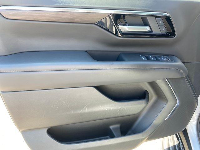 Chevrolet Suburban LS 4WD 2025