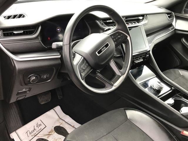 Jeep Grand Cherokee Laredo 4WD 2023