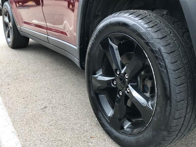 Jeep Grand Cherokee Laredo 4WD 2023