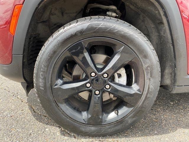 Jeep Grand Cherokee Laredo 4WD 2023