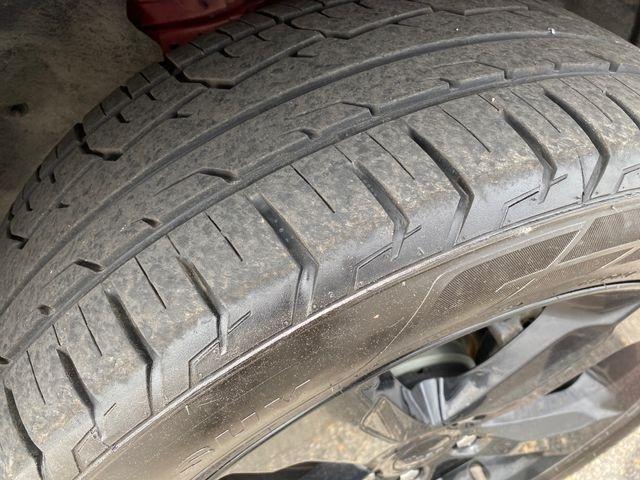 Jeep Grand Cherokee Laredo 4WD 2023