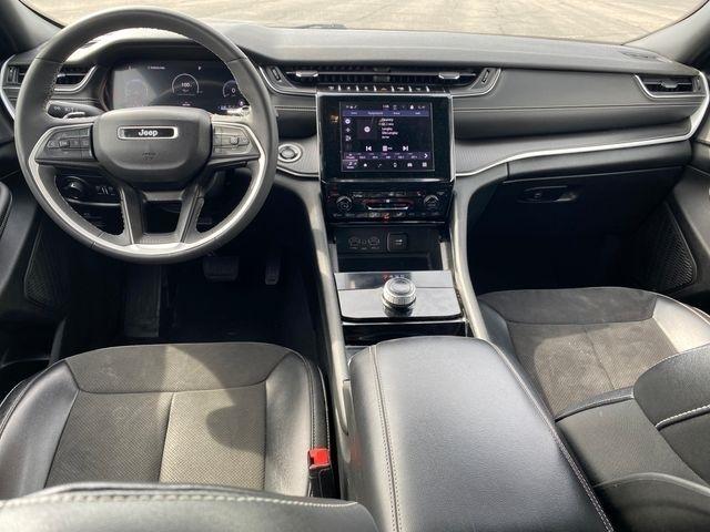 Jeep Grand Cherokee Laredo 4WD 2023